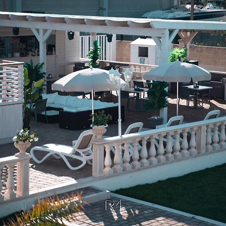 La Palazzina Bed & Breakfast Porto Cesareo Exterior photo