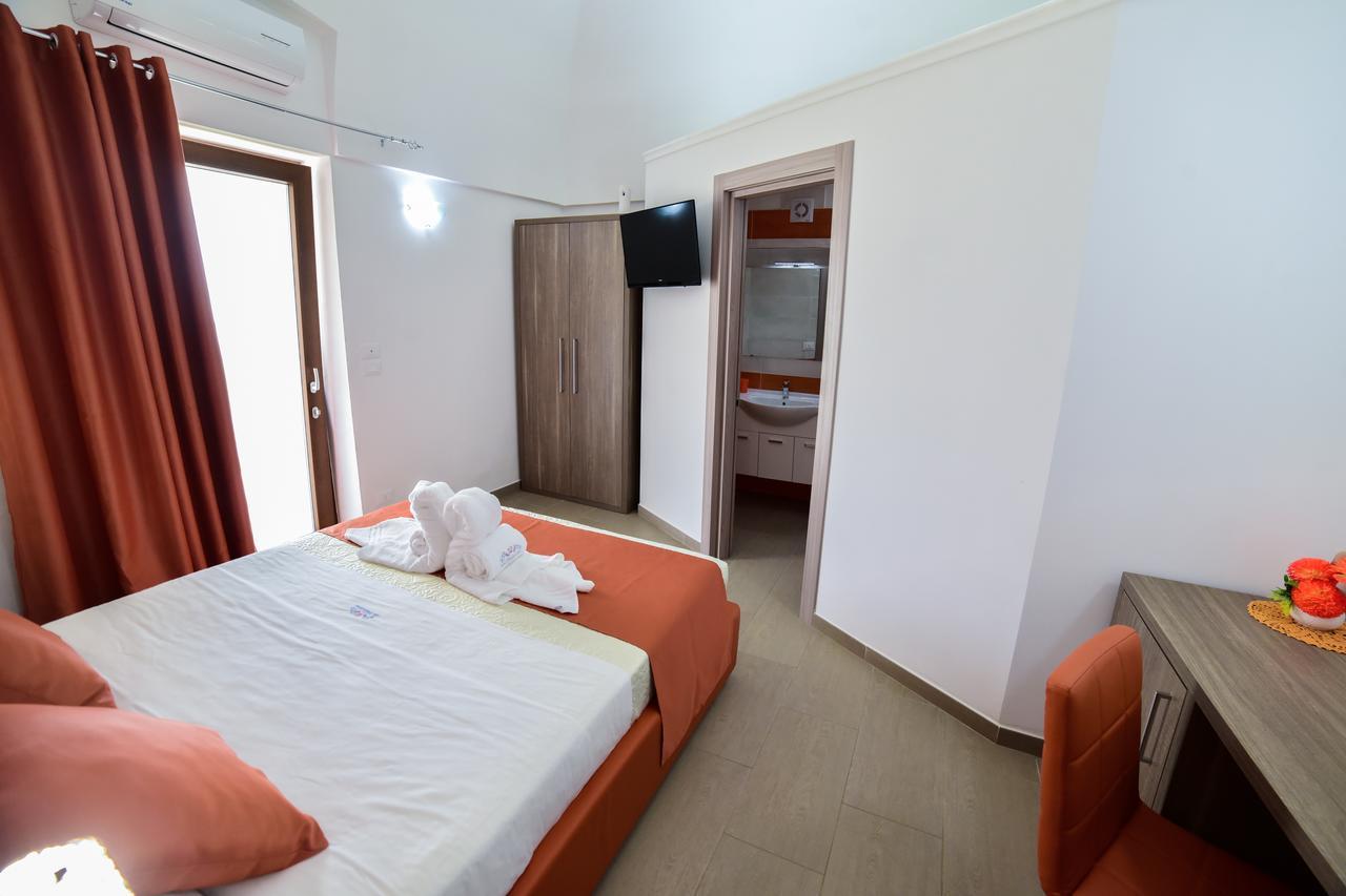 La Palazzina Bed & Breakfast Porto Cesareo Exterior photo
