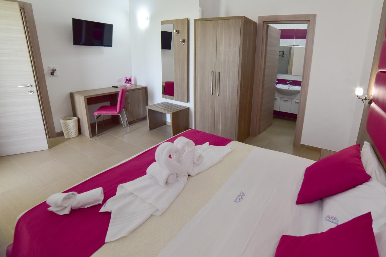 La Palazzina Bed & Breakfast Porto Cesareo Exterior photo